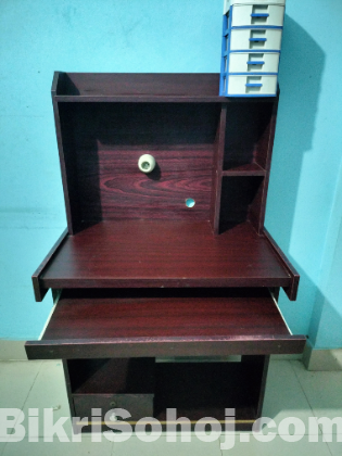 কম্পিউটার টেবিল বিক্রি হবে